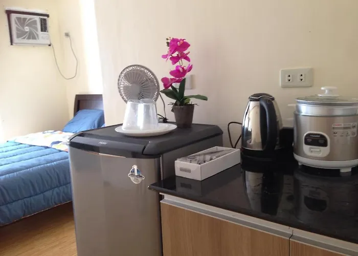 Bria Flats Bed & Breakfast *